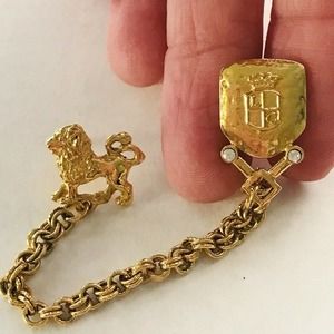 Tie Tack Gold Tone Crest LC Lion pins Double Brooch Chain Link